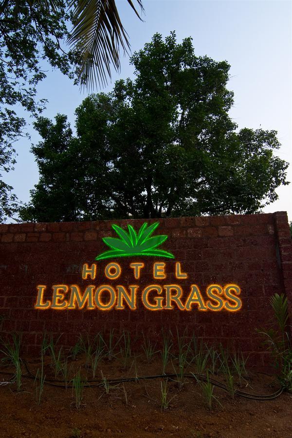 Hotel Lemongrass Kudal (Malvan) Exterior photo
